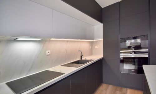 grafitovo-seda-sensoan-biely-02